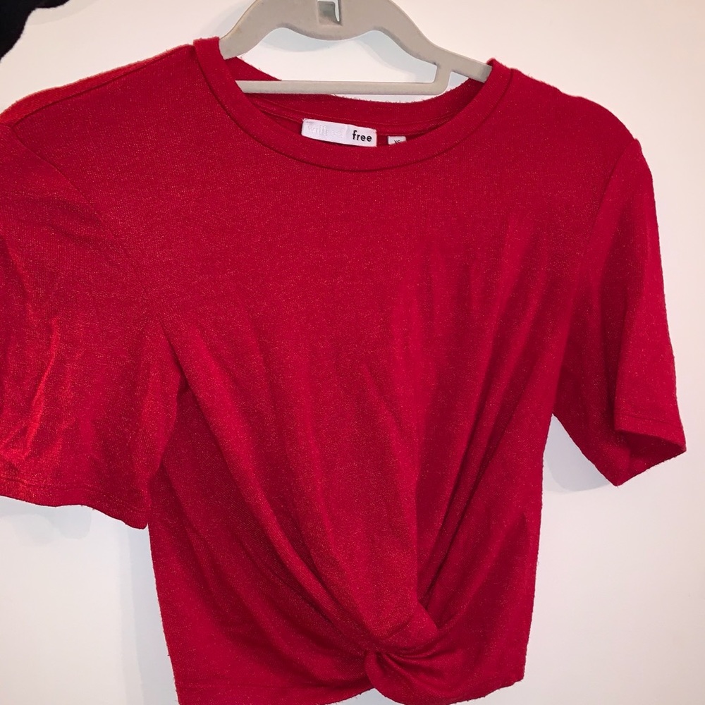 Aritzia Wilfred red short sleeve top